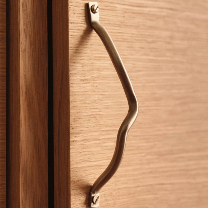 Curvature Handle