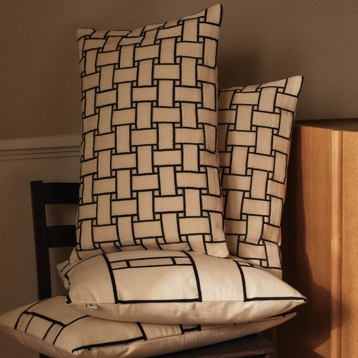 Lattice Offset Cushion