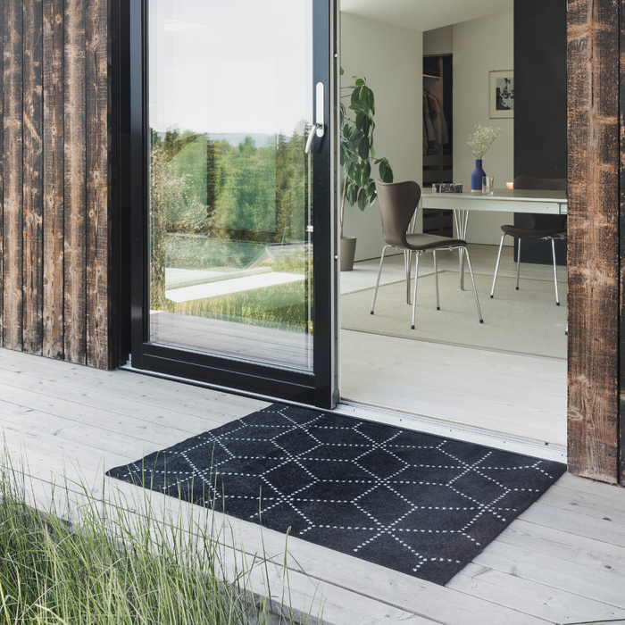 Hagl Floor Mat - Black - Batten Home