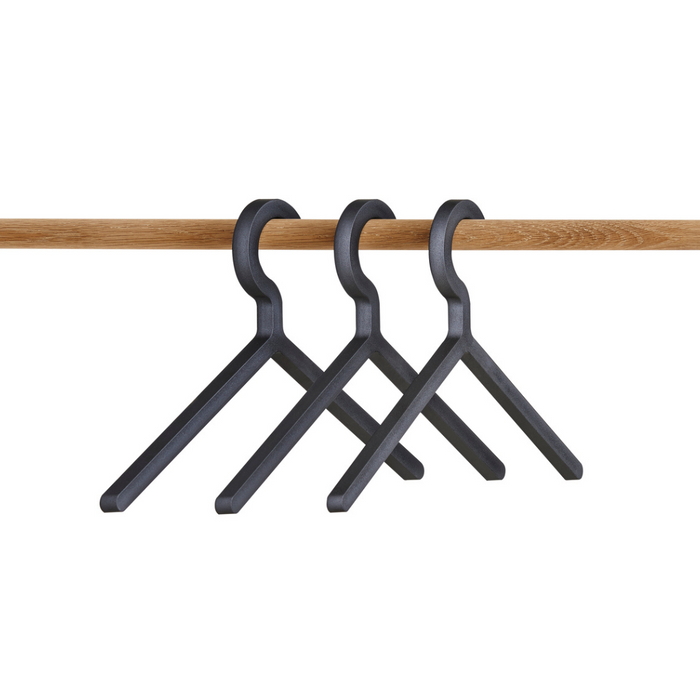 Illusion Hanger